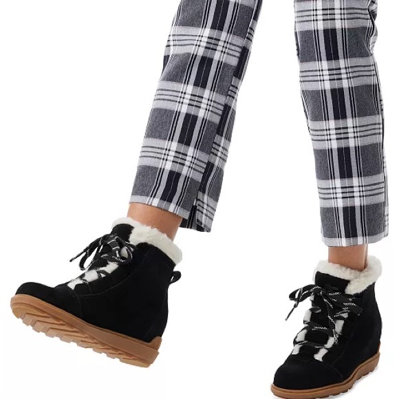 Sorel Women's Evie II Cozy Lace-Up Booties
Smoke free/Pet Free - Picture 12 of 15